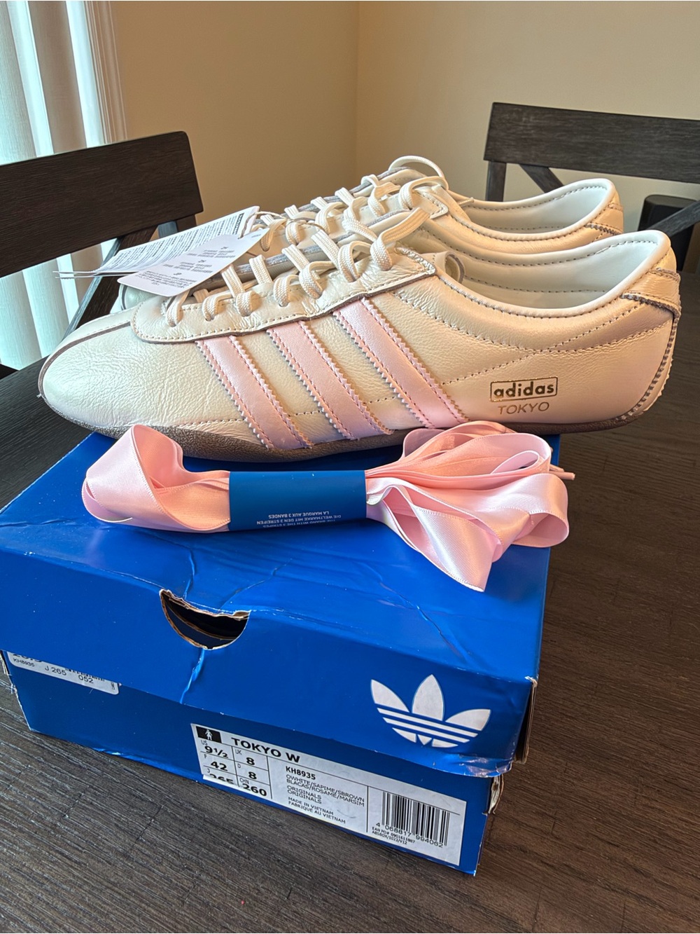 Exclusive Japan release adidas Tokyo Women’s Sneakers in Cream and Light Pink